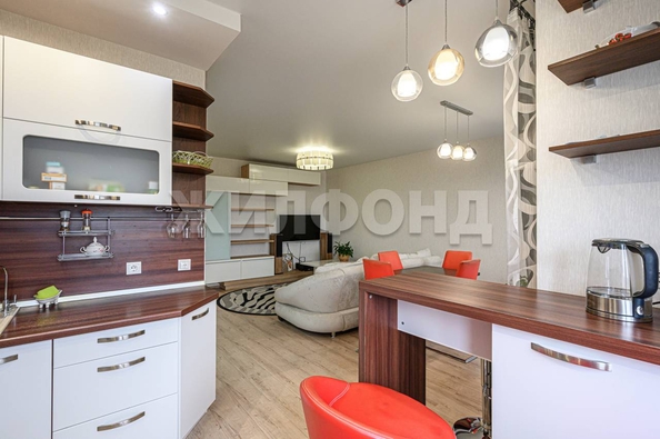
  Продается 3-комн. квартира, 70.9 м², Бориса Богаткова ул, д. 260/1
. Фото 7.