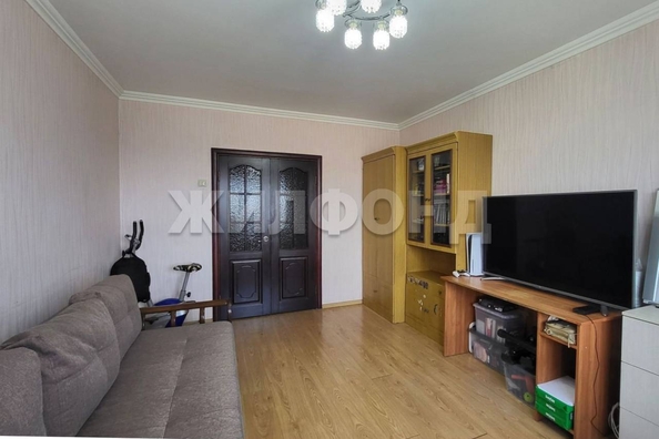 
  Продается 2-комн. квартира, 55.6 м², Троллейная ул, д. 18
. Фото 7.
