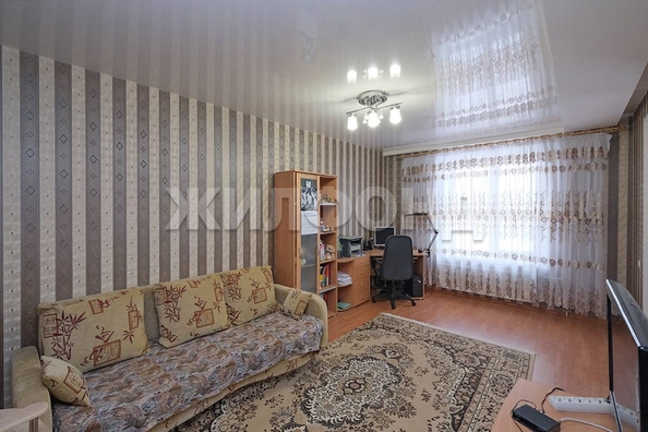 
  Продается 2-комн. квартира, 58 м², Адриена Лежена ул, д. 25
. Фото 2.