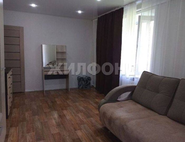 
  Продается 3-комн. квартира, 64.1 м², Школьная ул, д. 7
. Фото 5.