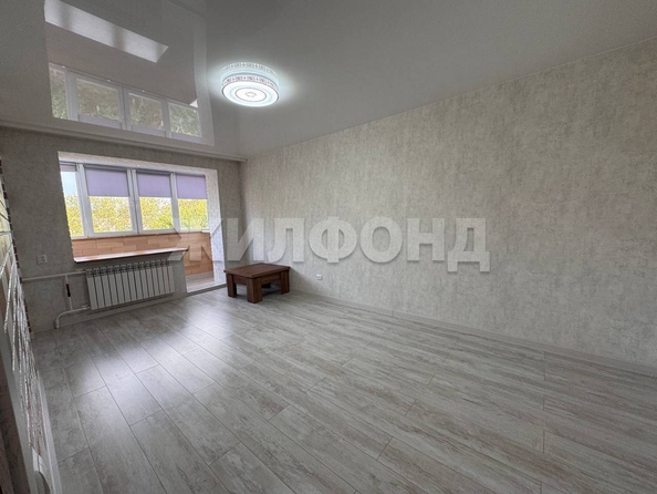 
  Продается 3-комн. квартира, 60.9 м², Есенина ул, д. 15
. Фото 11.
