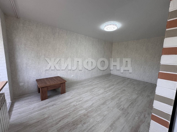 
  Продается 3-комн. квартира, 60.9 м², Есенина ул, д. 15
. Фото 13.
