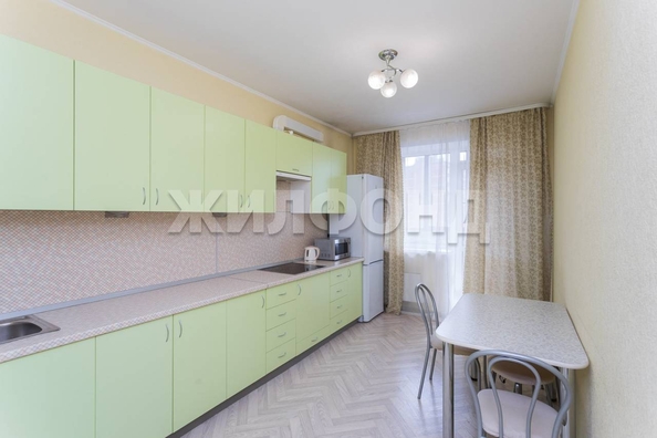 
  Продается 1-комн. квартира, 40.4 м², Серебряные ключи ул, д. 6
. Фото 3.