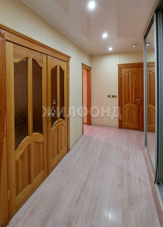 
  Продается 2-комн. квартира, 65.9 м², Волховская ул, д. 33/1
. Фото 5.