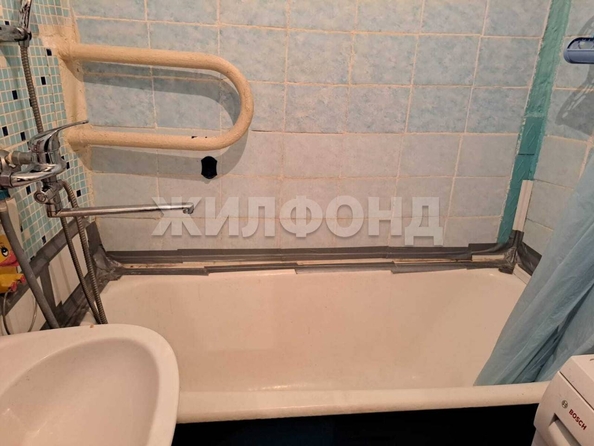 
  Продается 2-комн. квартира, 42.8 м², Связистов ул, д. 141
. Фото 5.