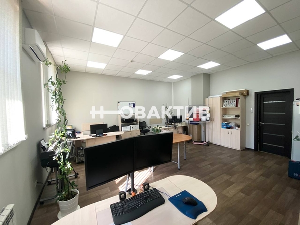 
  Продается универсальное помещение, 101.5 м², Галущака ул, д. 15
. Фото 9.