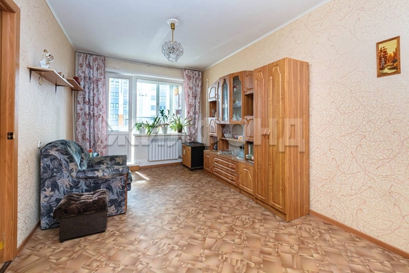 
  Продается 2-комн. квартира, 44.6 м², Есенина ул, д. 12
. Фото 2.