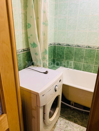 
  Продается 2-комн. квартира, 51 м², Связистов ул, д. 113
. Фото 9.