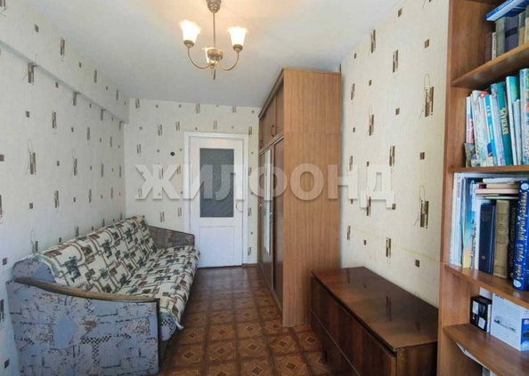 
  Продается 2-комн. квартира, 46 м², Сибирская ул, д. 28
. Фото 5.
