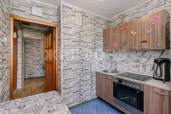 
  Продается 2-комн. квартира, 46.1 м², Петухова ул, д. 42
. Фото 2.