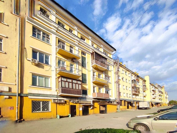
  Продается 3-комн. квартира, 71.2 м², Большевистская ул, д. 48
. Фото 9.