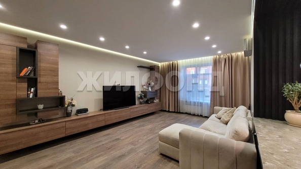 
  Продается 3-комн. квартира, 93 м², Кедровая ул, д. 49
. Фото 9.