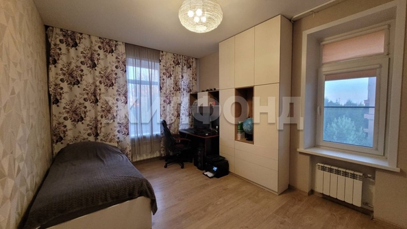 
  Продается 3-комн. квартира, 93 м², Кедровая ул, д. 49
. Фото 11.