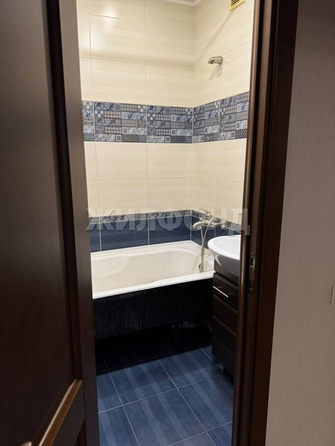
  Продается 3-комн. квартира, 65.6 м², Российская ул, д. 10
. Фото 8.