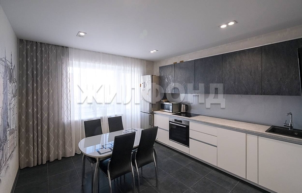 
  Продается 3-комн. квартира, 72.7 м², Спортивная ул, д. 21
. Фото 5.