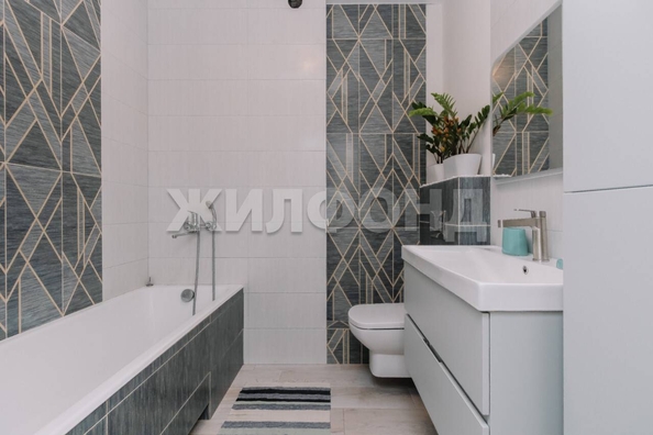 
  Продается 4-комн. квартира, 105.8 м², Охотская ул, д. 88/3
. Фото 10.