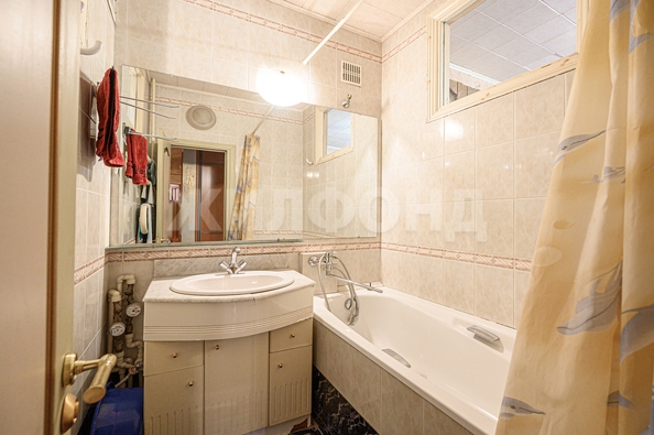
  Сдается 3-комн. квартира, 87 м², Революции ул, д. 28
. Фото 23.
