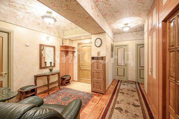 
  Сдается 3-комн. квартира, 87 м², Революции ул, д. 28
. Фото 29.