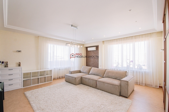 
  Продается 3-комн. квартира, 130 м², Коммунистическая ул, д. 77
. Фото 2.