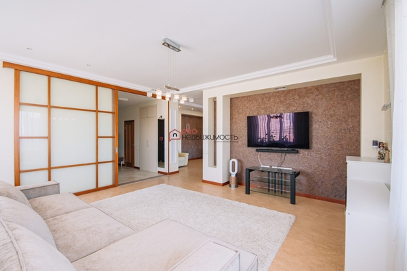 
  Продается 3-комн. квартира, 130 м², Коммунистическая ул, д. 77
. Фото 5.