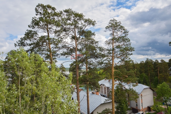 
  Продается 3-комн. квартира, 69.8 м², Красный Сокол ул, д. 19
. Фото 5.