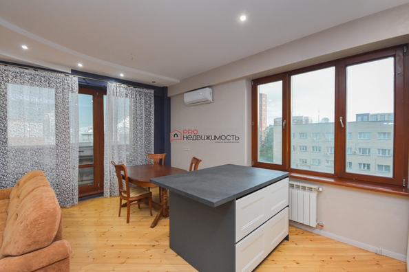 
  Продается 4-комн. квартира, 130 м², Коммунистическая ул, д. 77
. Фото 4.