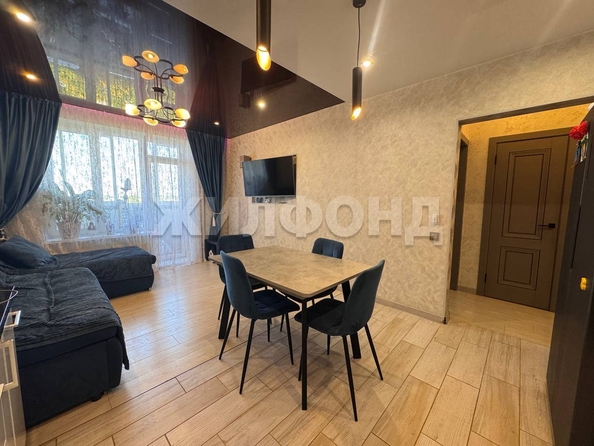 
  Продается 3-комн. квартира, 72.2 м², Краснообск, д. 103
. Фото 7.