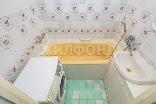 
  Продается 3-комн. квартира, 63.9 м², Поселок Кольцово, д. 12
. Фото 20.