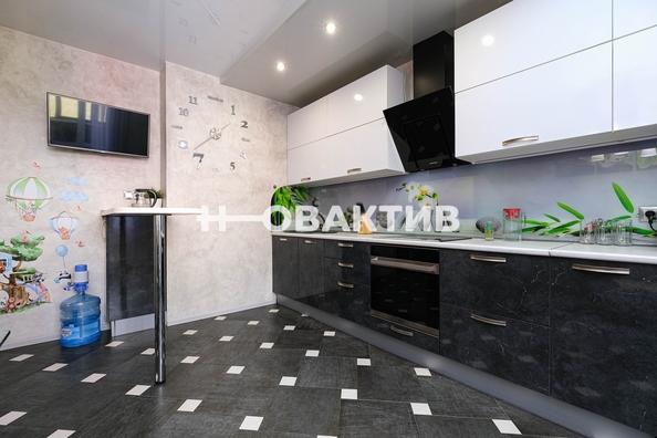 
  Продается 3-комн. квартира, 103 м², Сухарная ул, д. 96/2
. Фото 8.