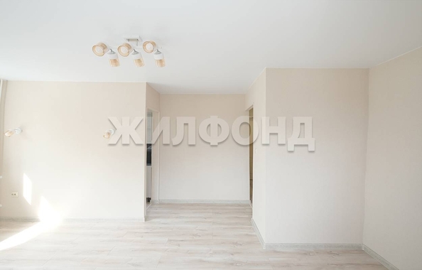 
  Продается 1-комн. квартира, 30.9 м², Республиканская ул, д. 11/1
. Фото 3.