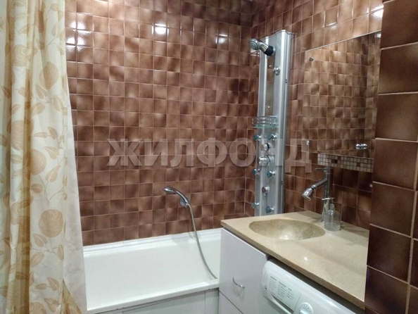 
  Продается 1-комн. квартира, 35.8 м², Военный городок ул, д. 125
. Фото 9.