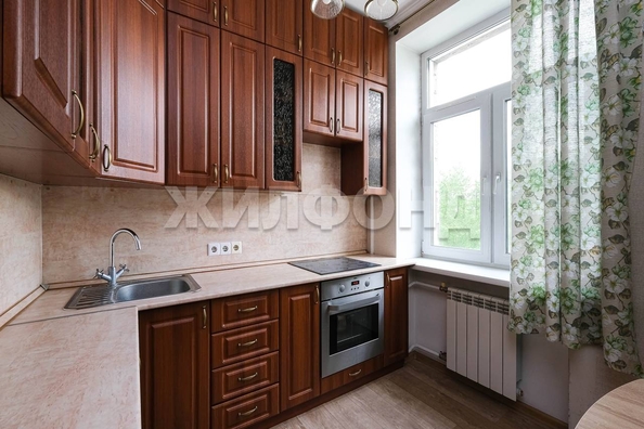 
  Продается 2-комн. квартира, 48 м², Свердлова ул, д. 11
. Фото 16.