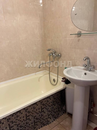 
  Продается 2-комн. квартира, 53.7 м², Федосеева ул, д. 3
. Фото 9.