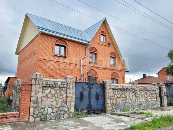 
  Продается дом, 200 м², Новосибирск
. Фото 1.
