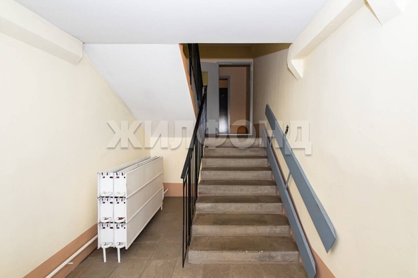 
  Продается 2-комн. квартира, 48.9 м², Петухова ул, д. 160
. Фото 18.