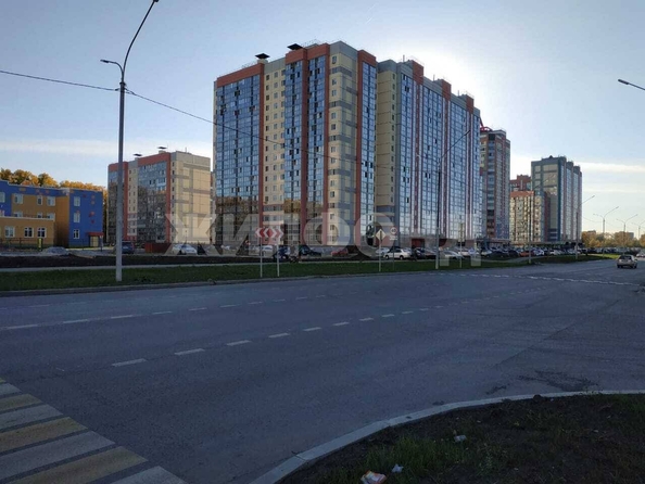 
  Продается 2-комн. квартира, 48.9 м², Петухова ул, д. 160
. Фото 21.