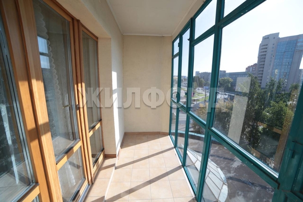 
  Продается 4-комн. квартира, 146.3 м², Нарымская ул, д. 17/2
. Фото 4.