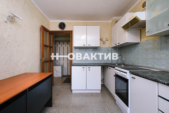 
  Продается 3-комн. квартира, 68 м², Сибирская ул, д. 49
. Фото 11.