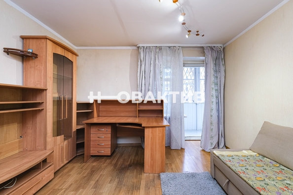 
  Продается 3-комн. квартира, 68 м², Сибирская ул, д. 49
. Фото 17.