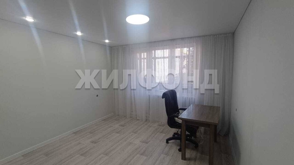 
  Продается 2-комн. квартира, 43.7 м², Космическая ул, д. 8
. Фото 3.
