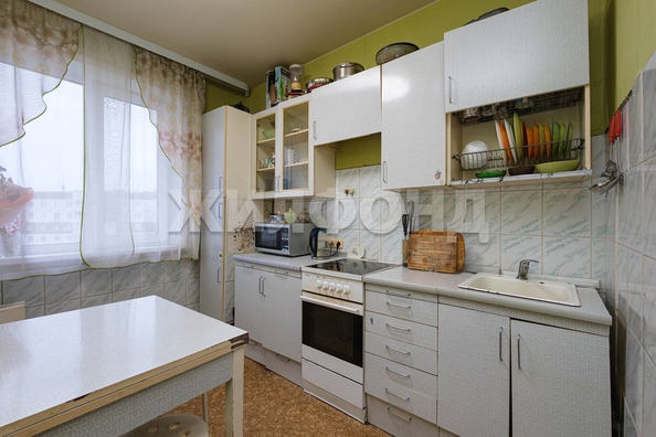 
  Продается 2-комн. квартира, 50.2 м², Связистов ул, д. 147
. Фото 5.