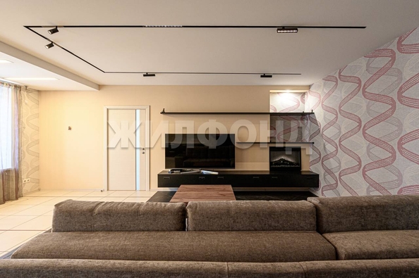 
  Продается 3-комн. квартира, 90.9 м², Адриена Лежена ул, д. 29/1
. Фото 6.