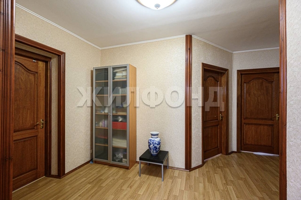 
  Продается 4-комн. квартира, 88.6 м², Вокзальная магистраль ул, д. 6/1
. Фото 35.