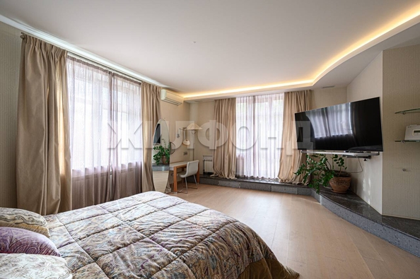 
  Продается 4-комн. квартира, 312 м², Золотодолинская ул, д. 35
. Фото 13.