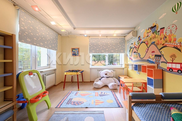 
  Продается 4-комн. квартира, 312 м², Золотодолинская ул, д. 35
. Фото 19.