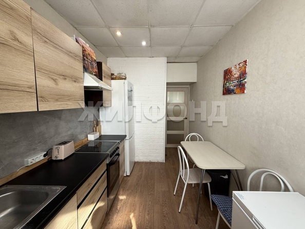 
  Продается 2-комн. квартира, 42.3 м², Коммунистическая ул, д. 11
. Фото 2.