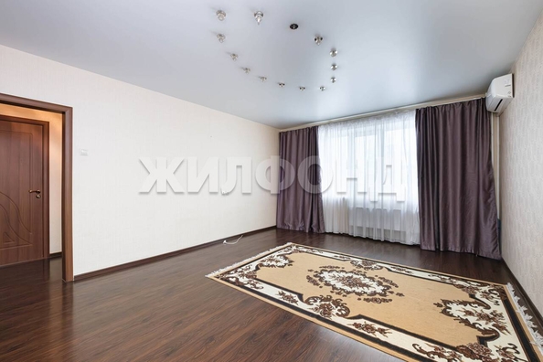 
  Продается 2-комн. квартира, 58.1 м², Виталия Потылицына ул, д. 3
. Фото 2.