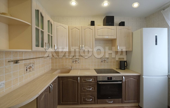 
  Продается 2-комн. квартира, 50 м², Лазурная ул, д. 6
. Фото 10.