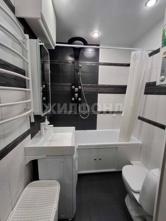 
  Продается 2-комн. квартира, 41.7 м², Овражная ул, д. 13
. Фото 13.