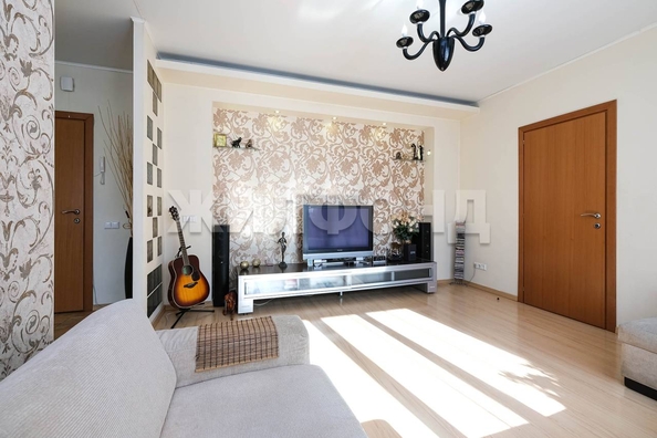 
  Продается 4-комн. квартира, 120.2 м², Адриена Лежена ул, д. 15
. Фото 6.